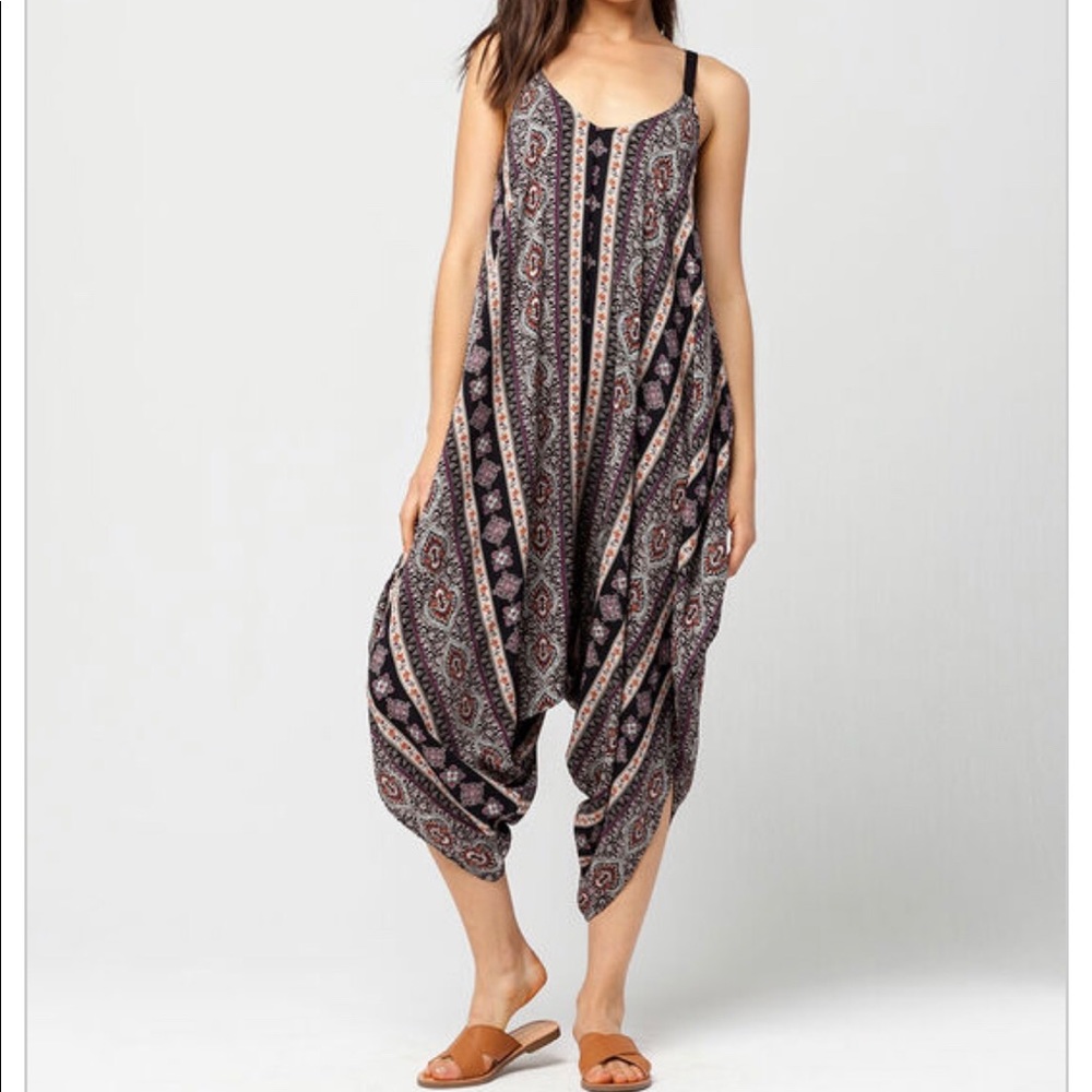 Eyeshadow Flowy Jumpsuit